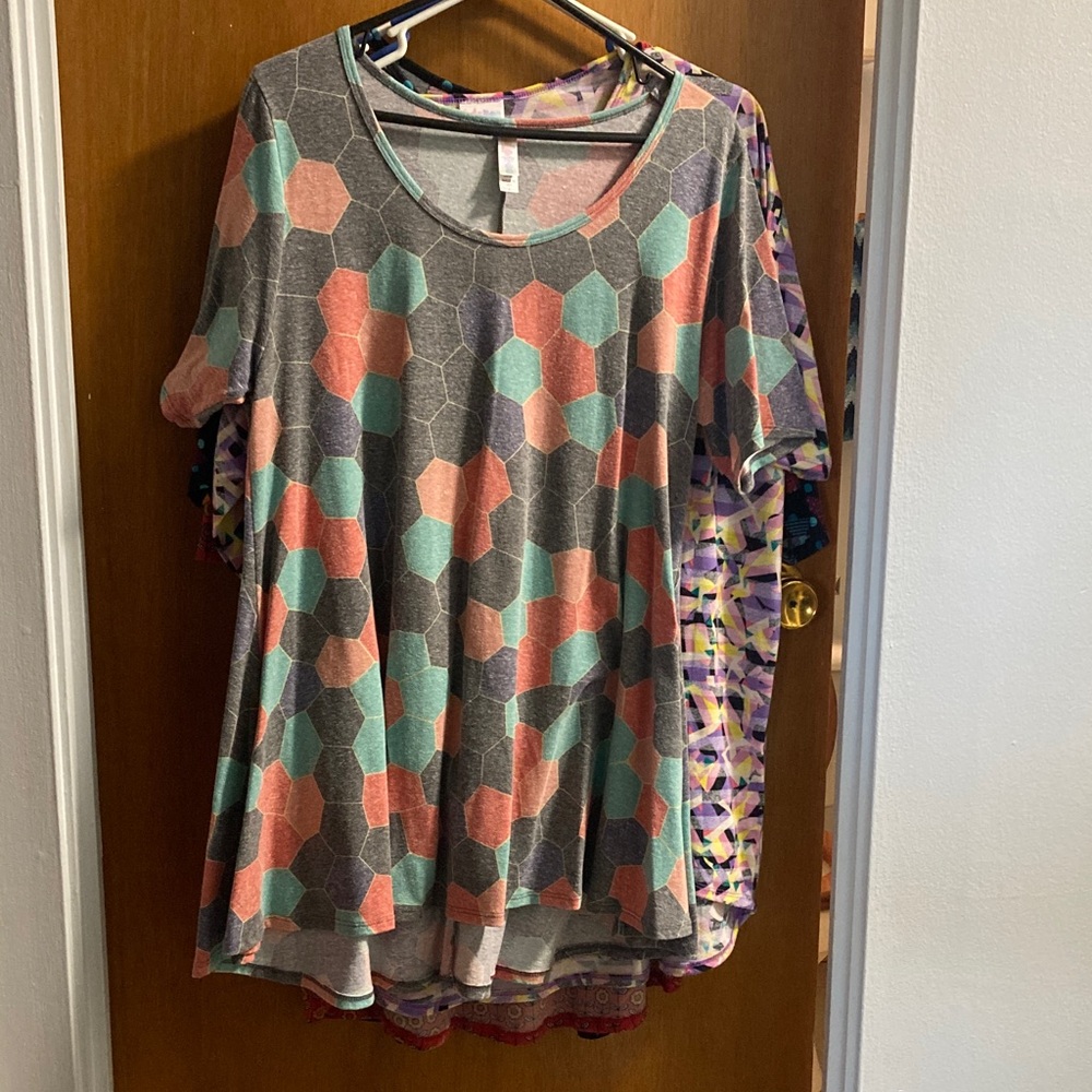 LuLaRoe Multicolor Hexagon Tunic Top